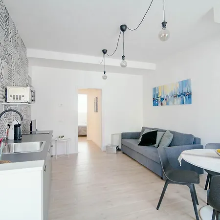 White Soul - By Myhomeincomo Apartment Como